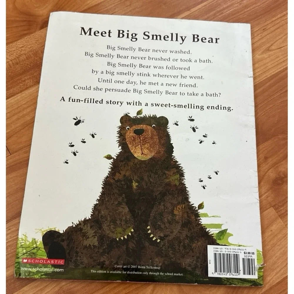 Big Smelly Bear Children's Book by Britta Teckentrup